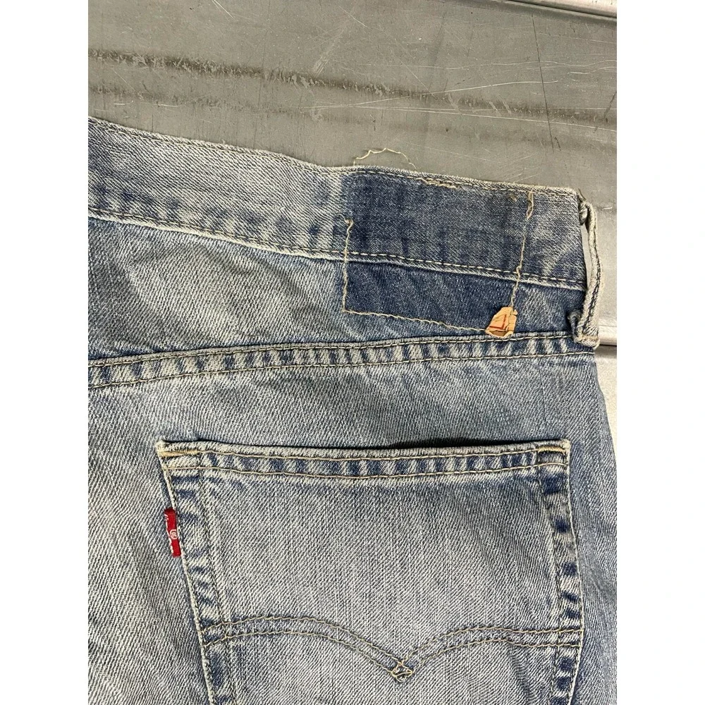 VTG Levis 559 Jeans Mens 36X34 Blue Light Wash Denim Relaxed Straight Distressed